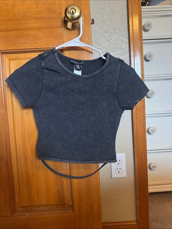 Sincerly Jules Tops - Sincerely Jules Washed Black Short Sleeve Crop Top